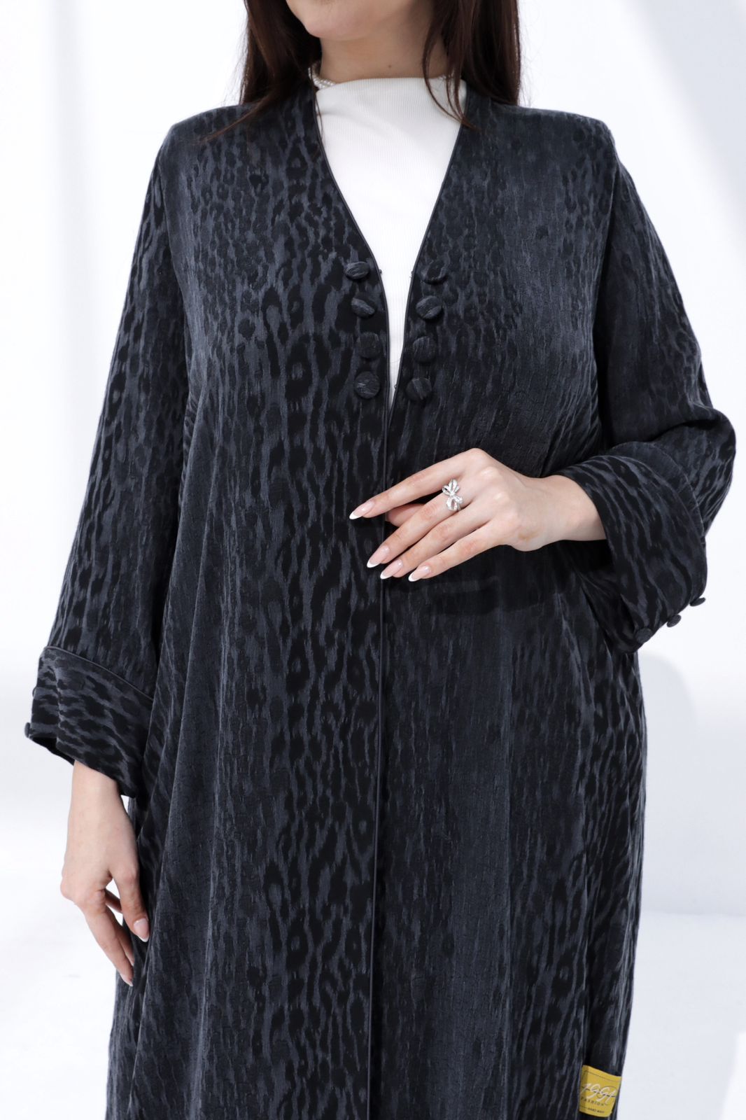 winter tiger abaya